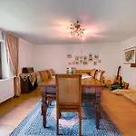 το γιατάκι του τζαβέλα Villa Karpenisi
